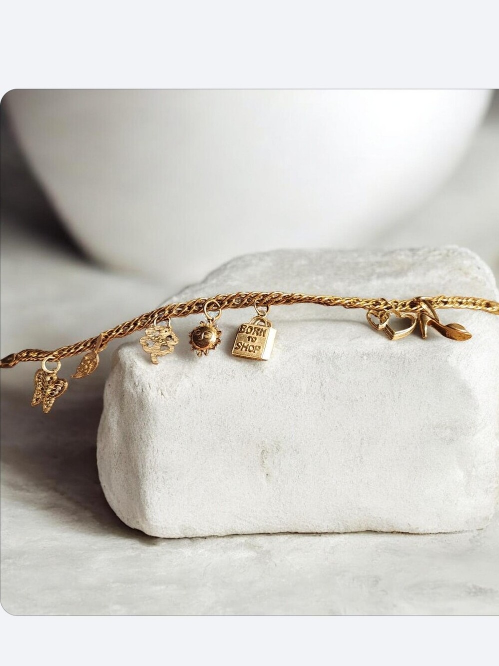 Vintage 14K Link Braclet Wit 5 Diff Charms ■No Offers■ Firm■ READ Below《